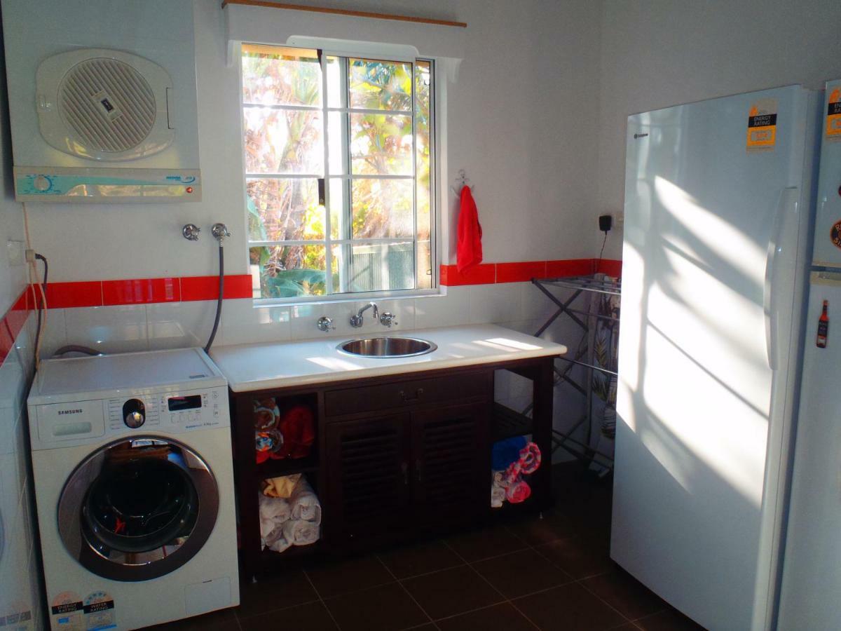 Island Time Guest Room Flying Fish Cove 外观 照片